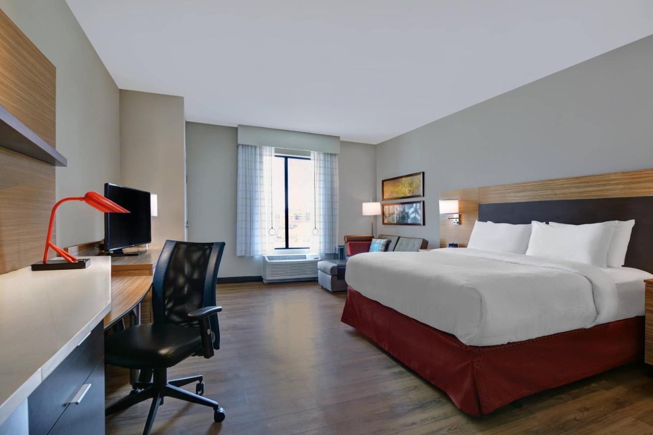Towneplace Suites By Marriott Indianapolis Downtown Exterior photo